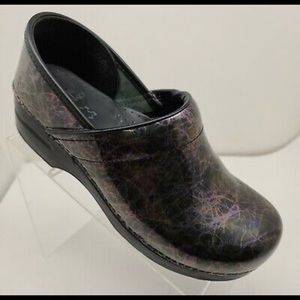 Dansko clogs patent leather, lightly used size 42